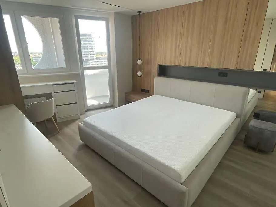 Kultowy Apartament Z Widokiem Wrocław 0*,